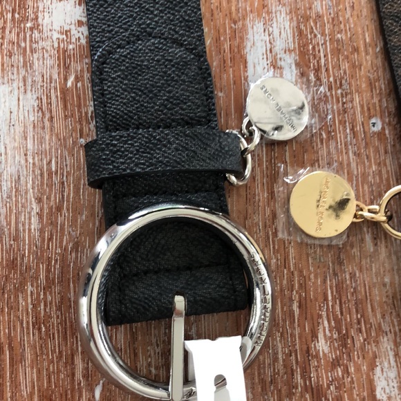 All solid not available - Picture 11 of 16